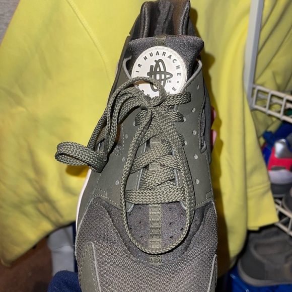 Nike Huarache - Picture 3 of 5